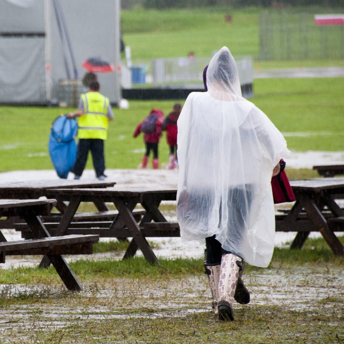 3er Set Einweg Regenponcho – Transparent, Wasserdicht, Unisex, Mit Kapuze