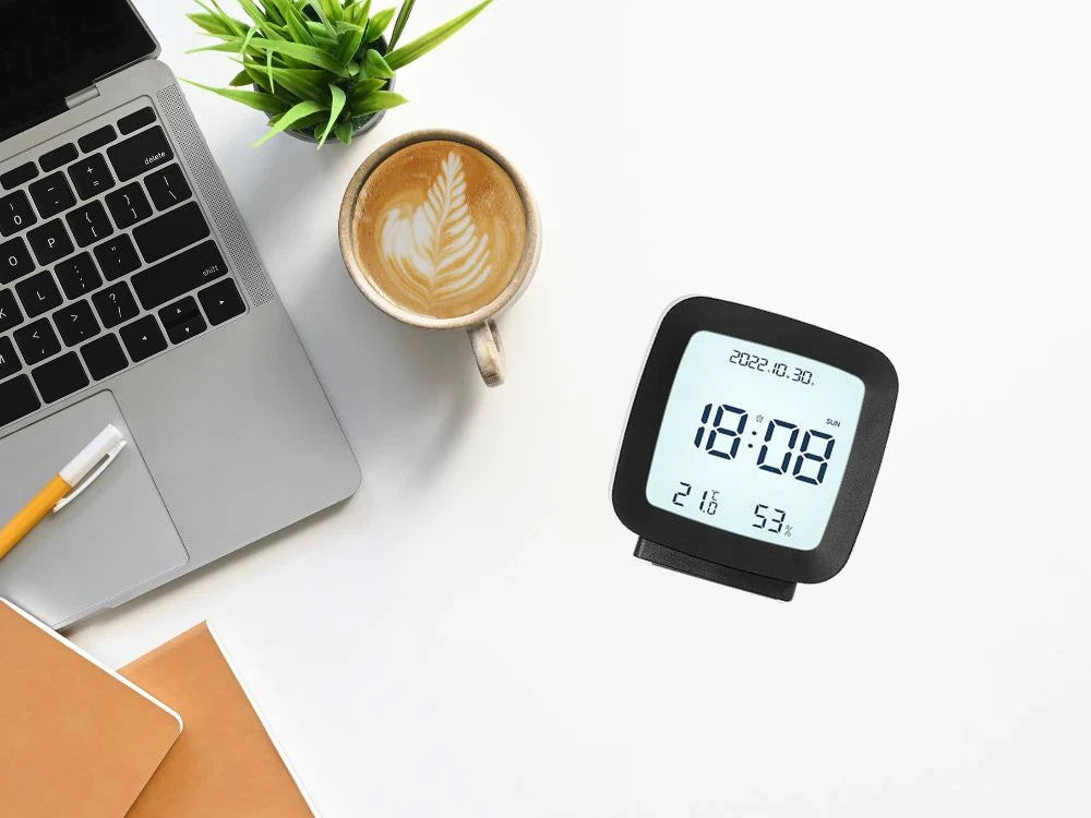 Digitaler Wecker mit LCD Display – Temperatur, Luftfeuchtigkeit, Datum und Schlummerfunktion in Schwarz