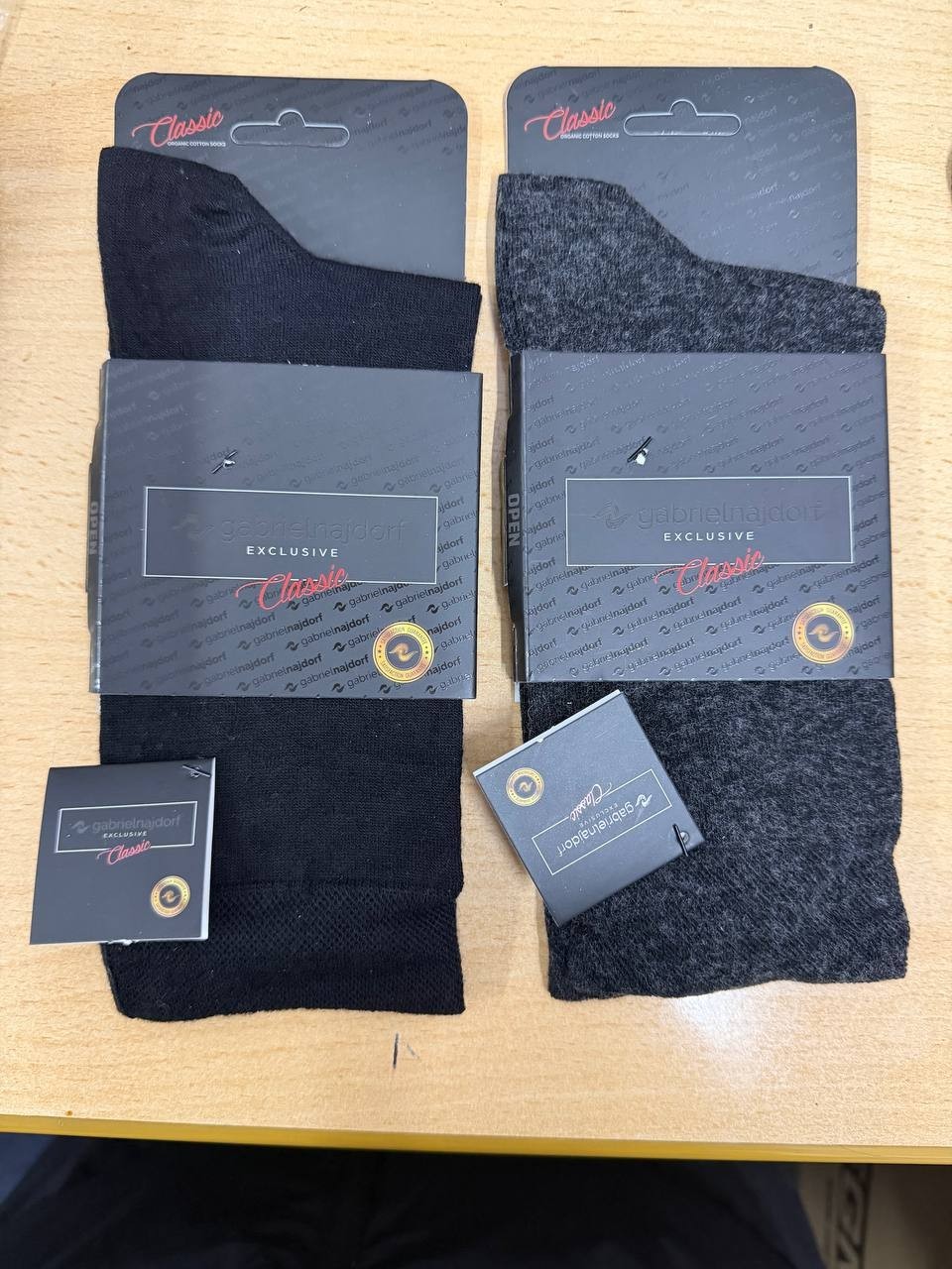 Gabriel Najdorf Exclusive Classic - Schwarze und Graue Angora Wollsocken, Größe