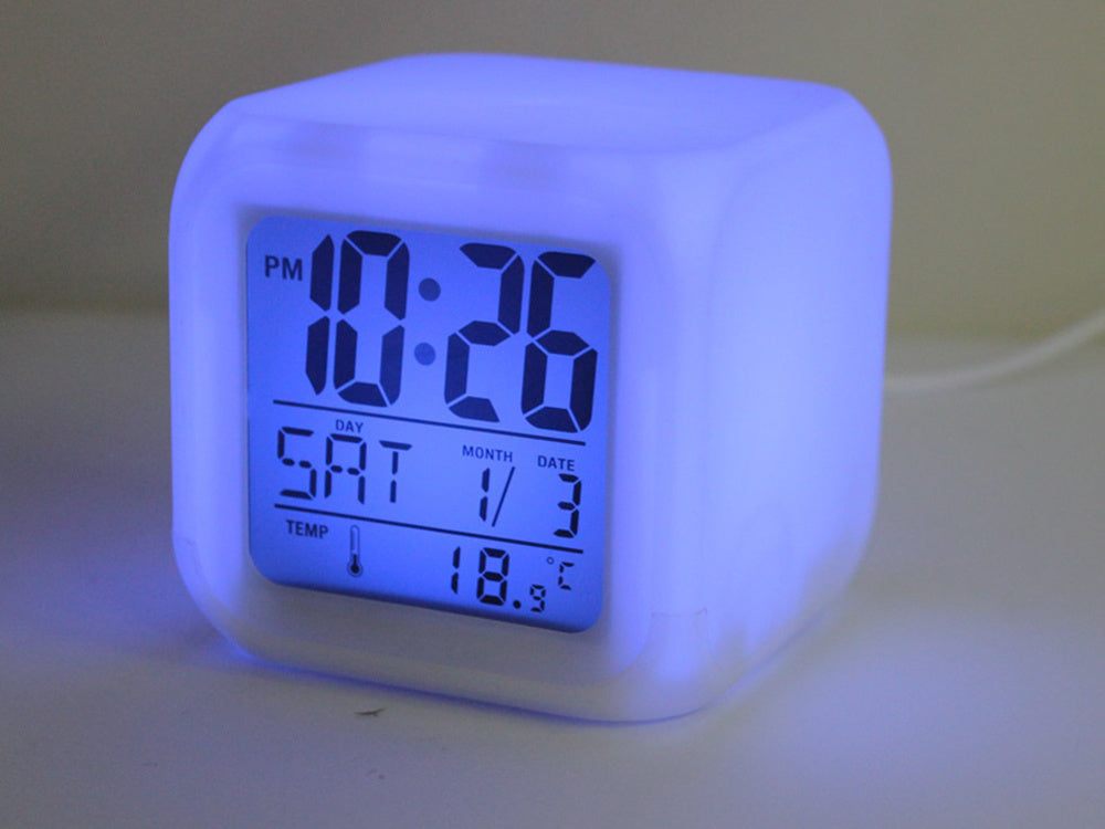 LED Digital Wecker mit LCD Display, Thermometer, Kalender und 7 Farben Farbwechsel Alarmuhr     8435507856041