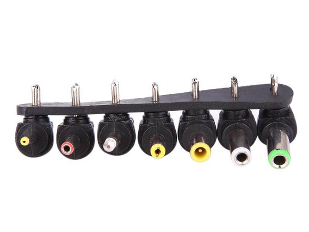 Universal Netzteil 3V–12V 30W mit 7 Adaptersteckern – Regelbares Ladegerät