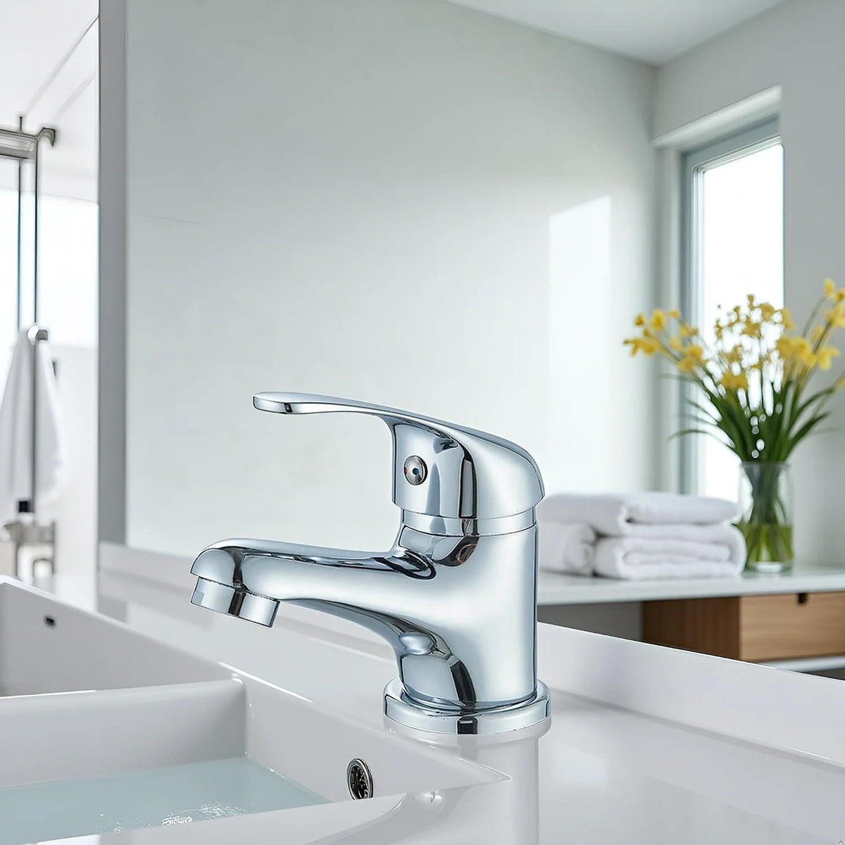 Waschtischarmatur Bad aus Messing in Chrom – Einhebel Wasserhahn mit niedrigem Auslauf & Keramikkartusche